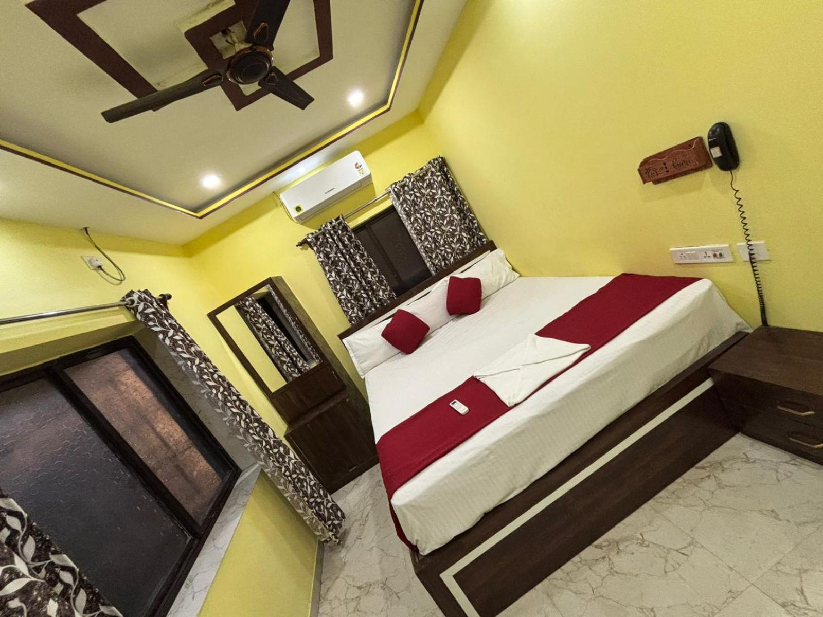 Hotel O Marquis Guest House Калькутта Экстерьер фото