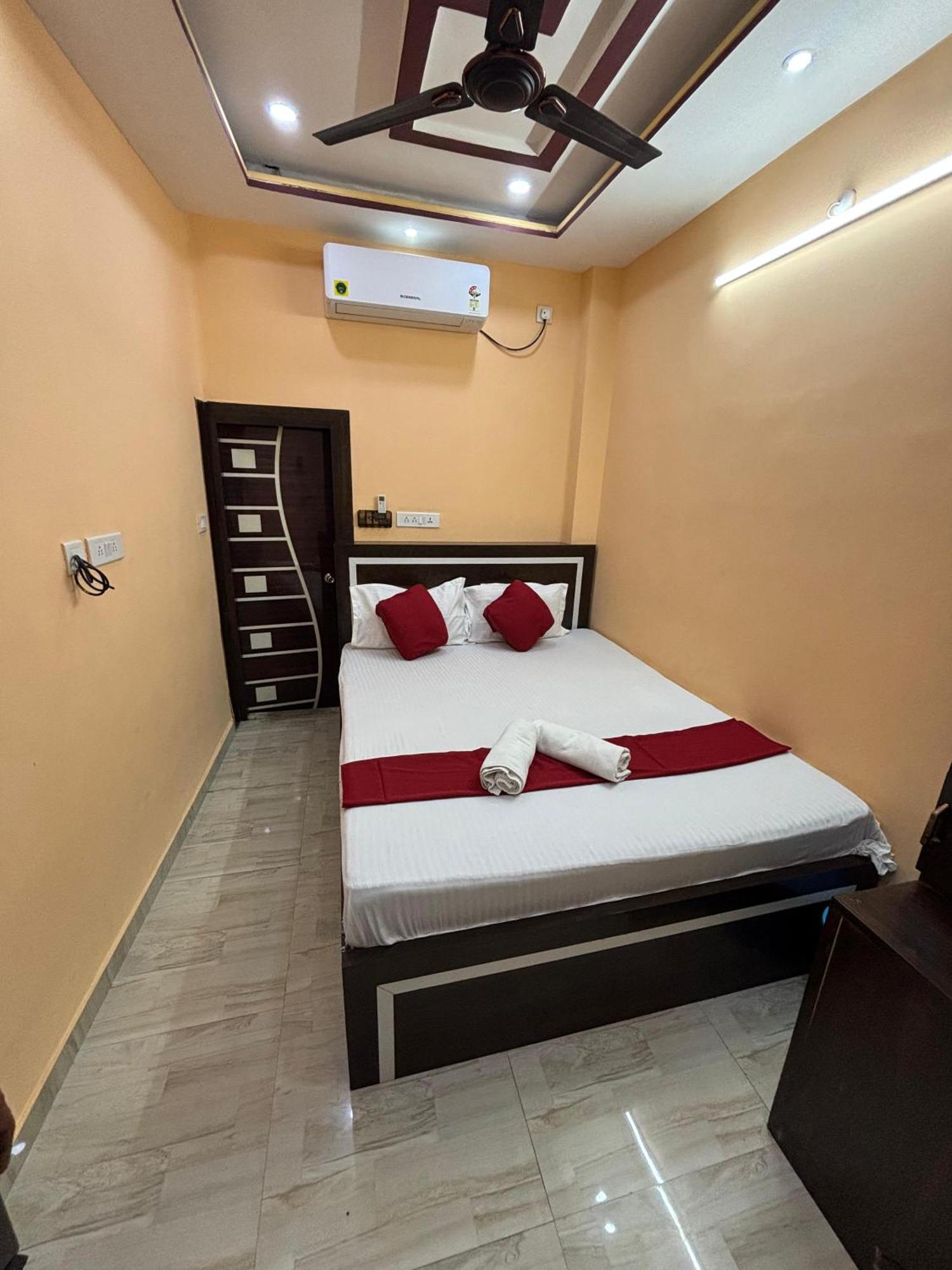 Hotel O Marquis Guest House Калькутта Экстерьер фото