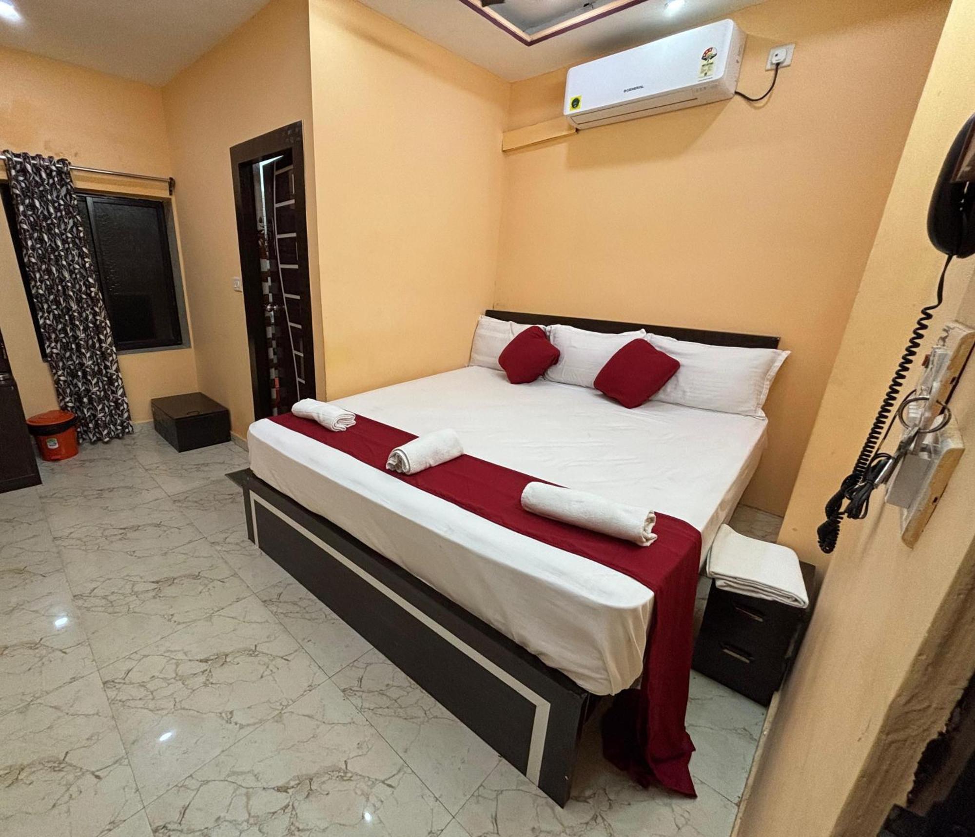 Hotel O Marquis Guest House Калькутта Экстерьер фото
