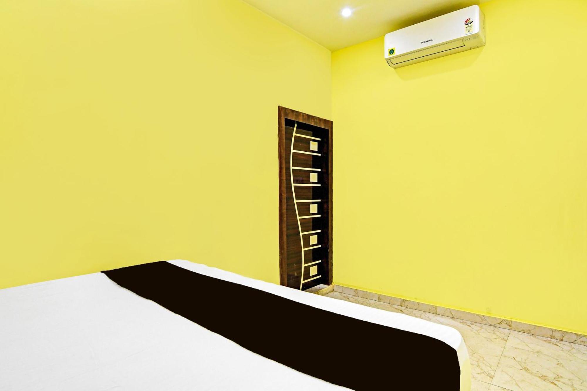 Hotel O Marquis Guest House Калькутта Экстерьер фото