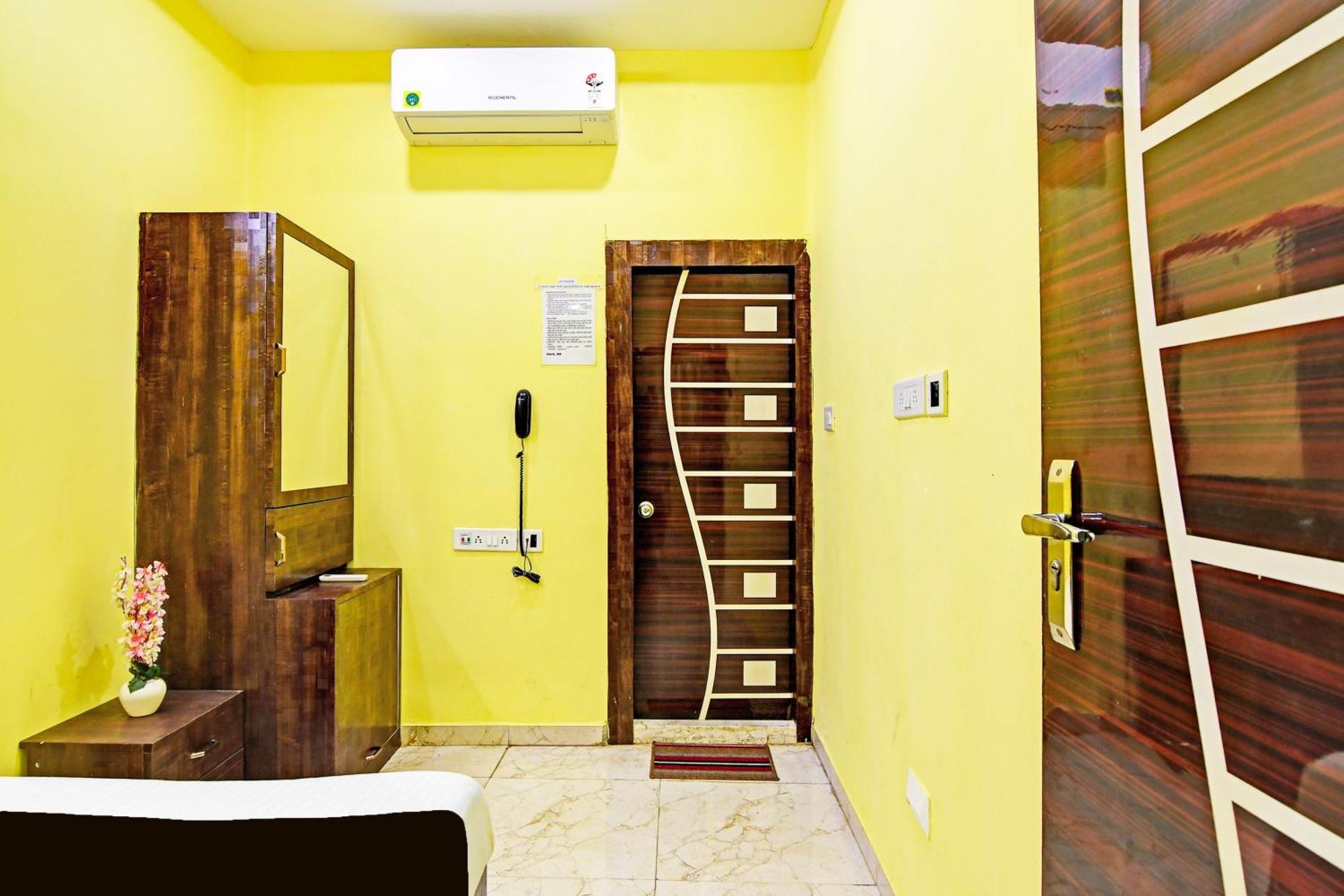 Hotel O Marquis Guest House Калькутта Экстерьер фото