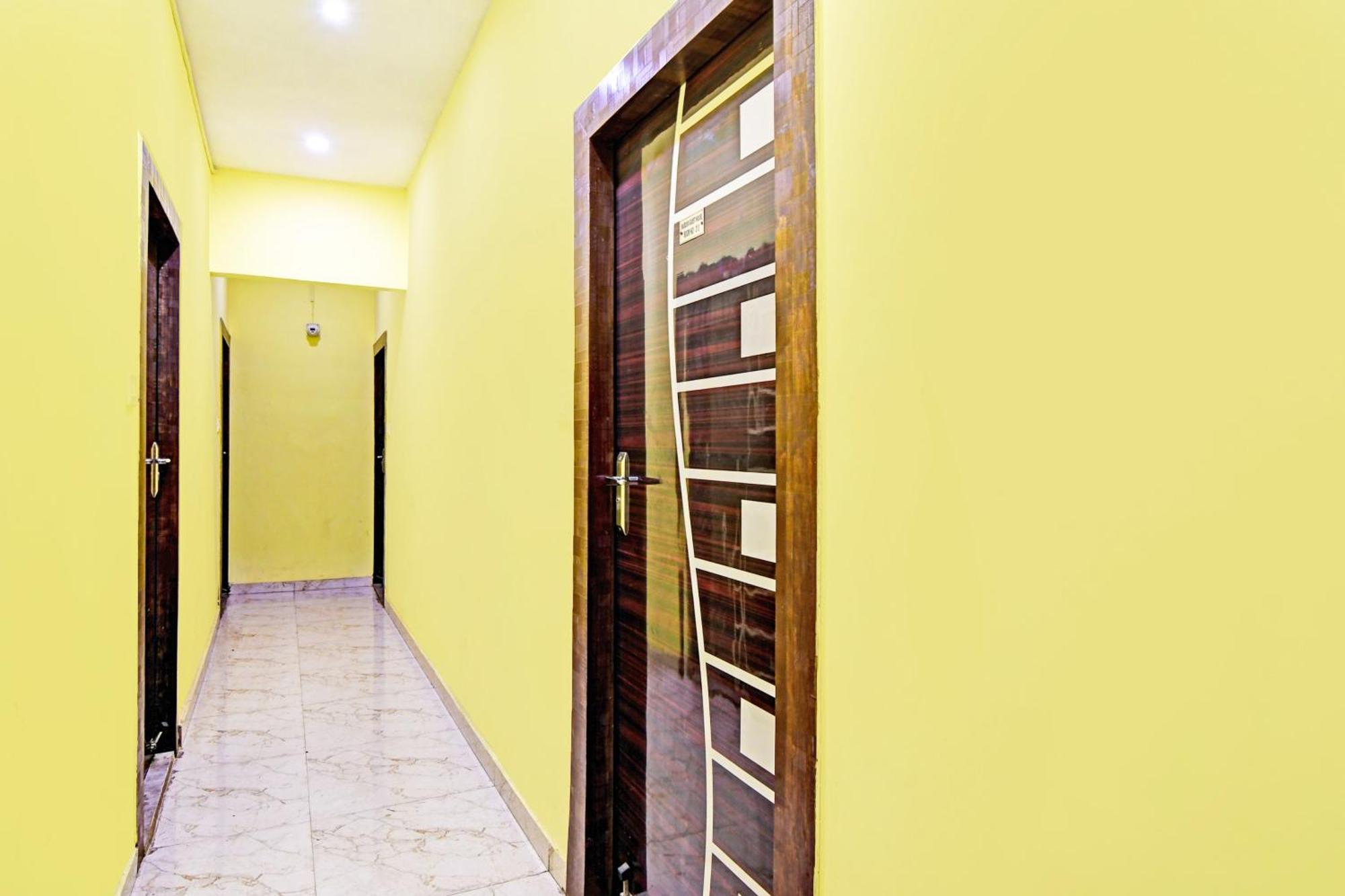 Hotel O Marquis Guest House Калькутта Экстерьер фото